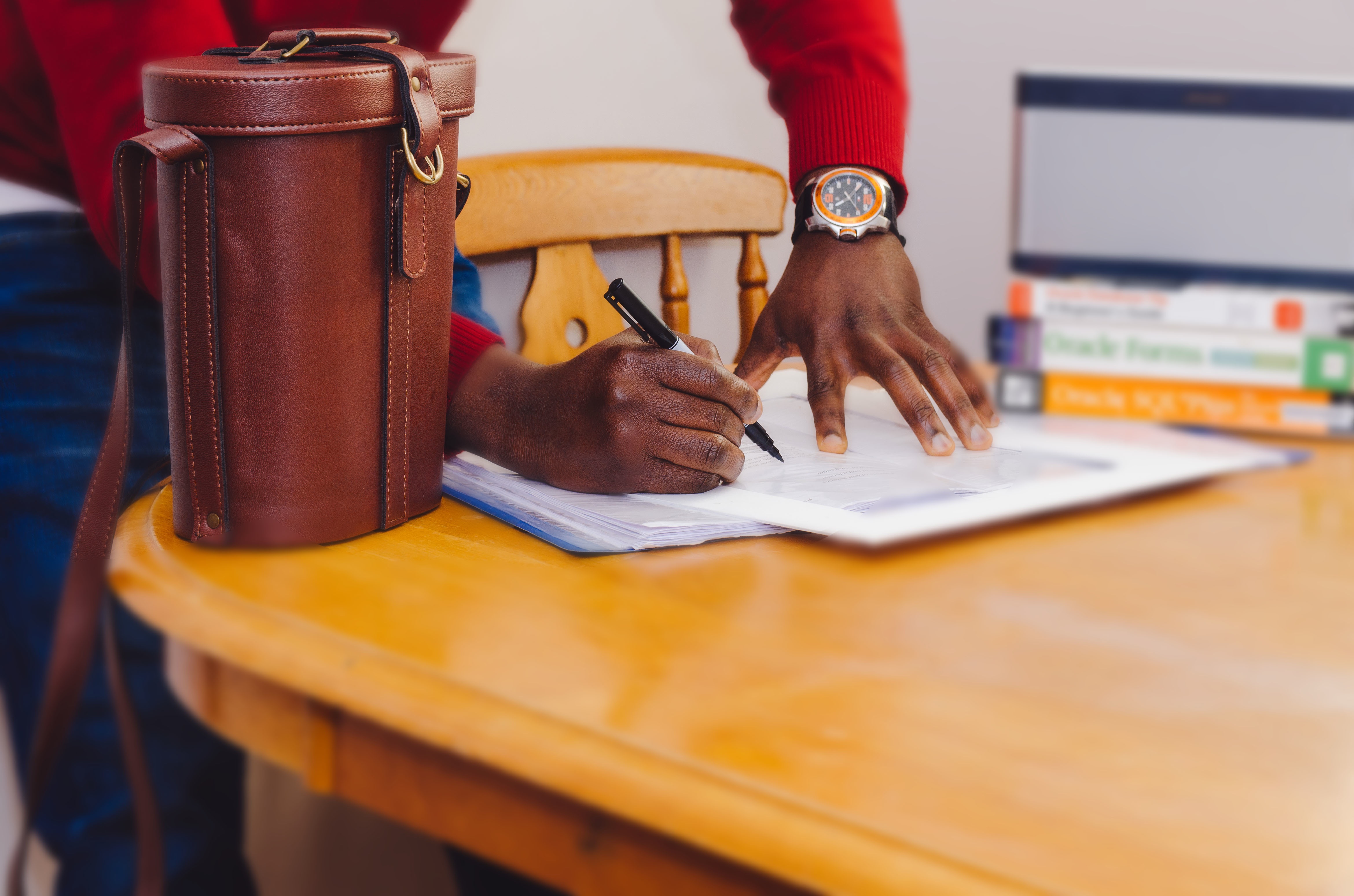 Featured Image for: 5 Tools for creating & managing freelance contracts