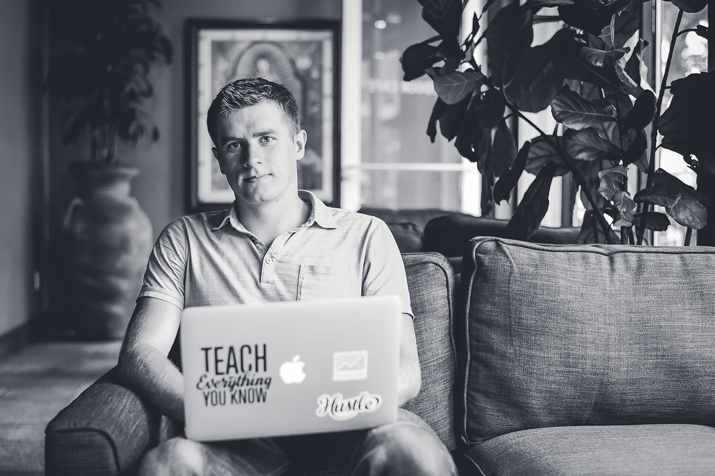 From college dropout to 828,000 in monthly recurring revenue with