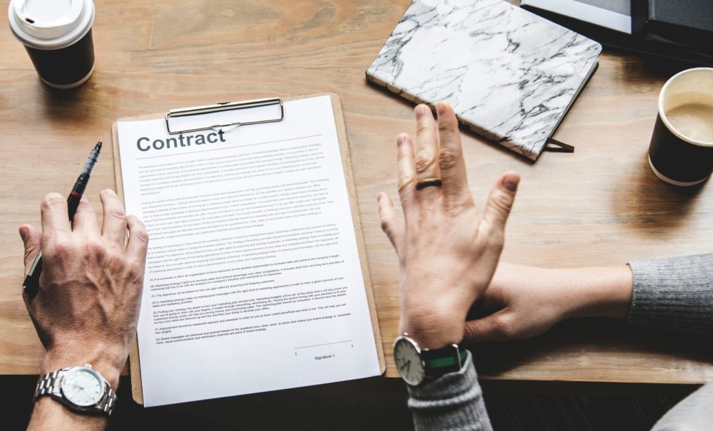 Freelance contract template to secure your work and get paid (free download)