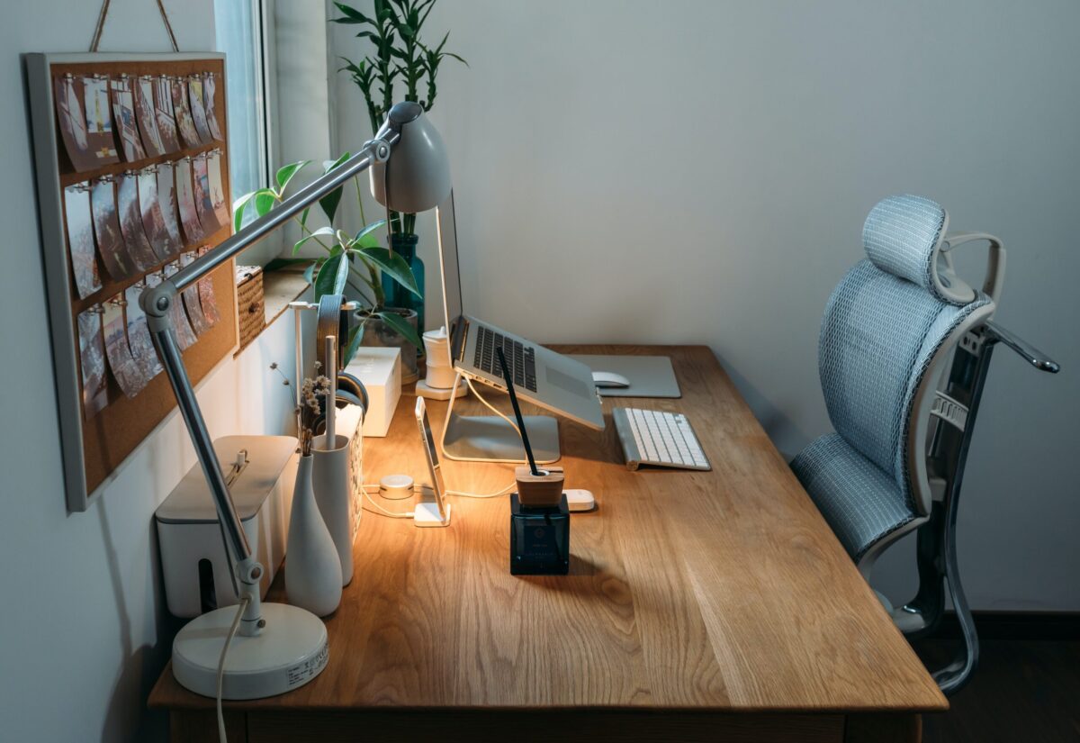 ergonomic freelance desk set up