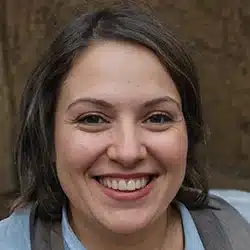 Profile Image: Nina Hartwell