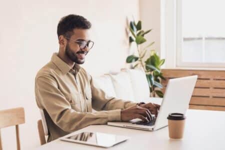 How to Plan a Workation as a Freelancer